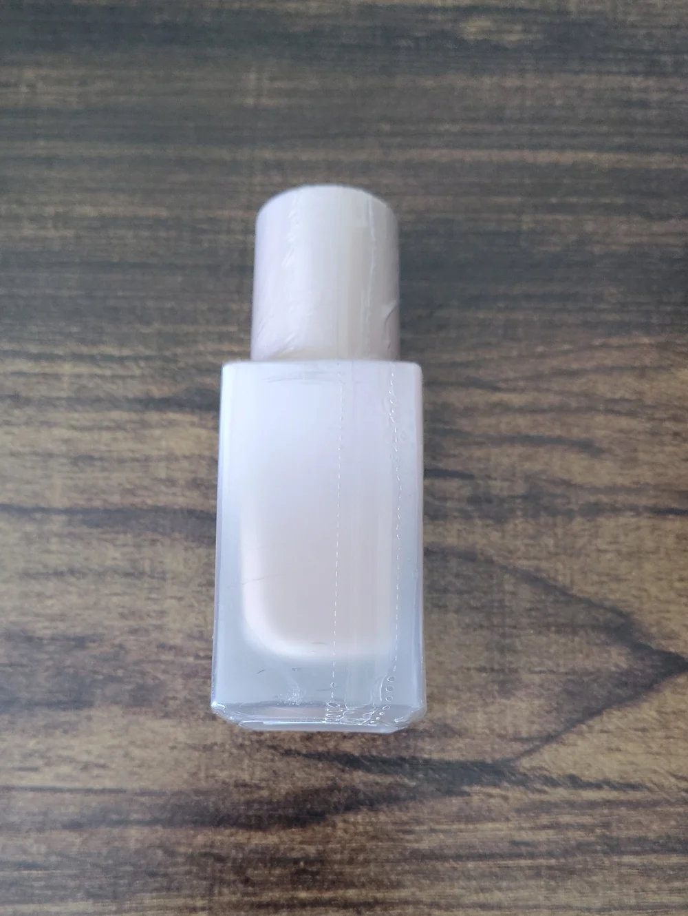 NEW REVOLUTION SKIN SILK SERUM FOUNDATION-Sealed package
